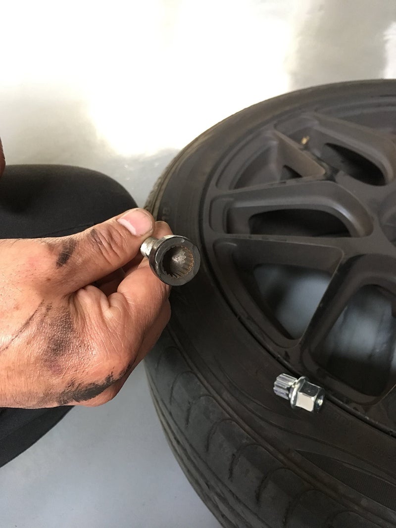 kauplus كوبلس 10 قطع صواميل العجلات، مفتاح قفل العجلات - مجموعة مفتاح قفل العجلات المضاد للسرقة لإزالة صواميل إطارات السيارات - Image 5